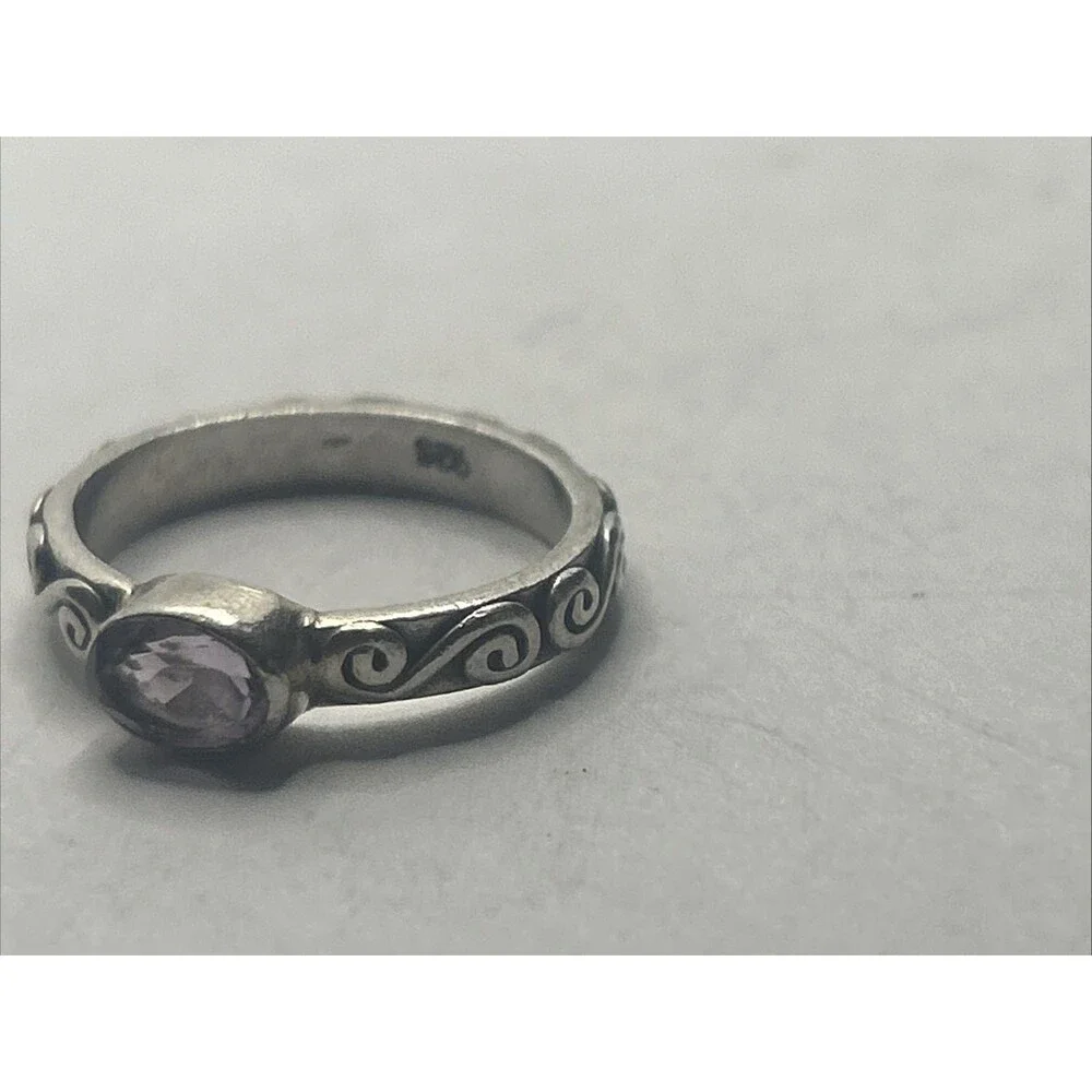 925 Sterling Silver Vintage Ring Carved design Oval Amethyst  Size 6, 925